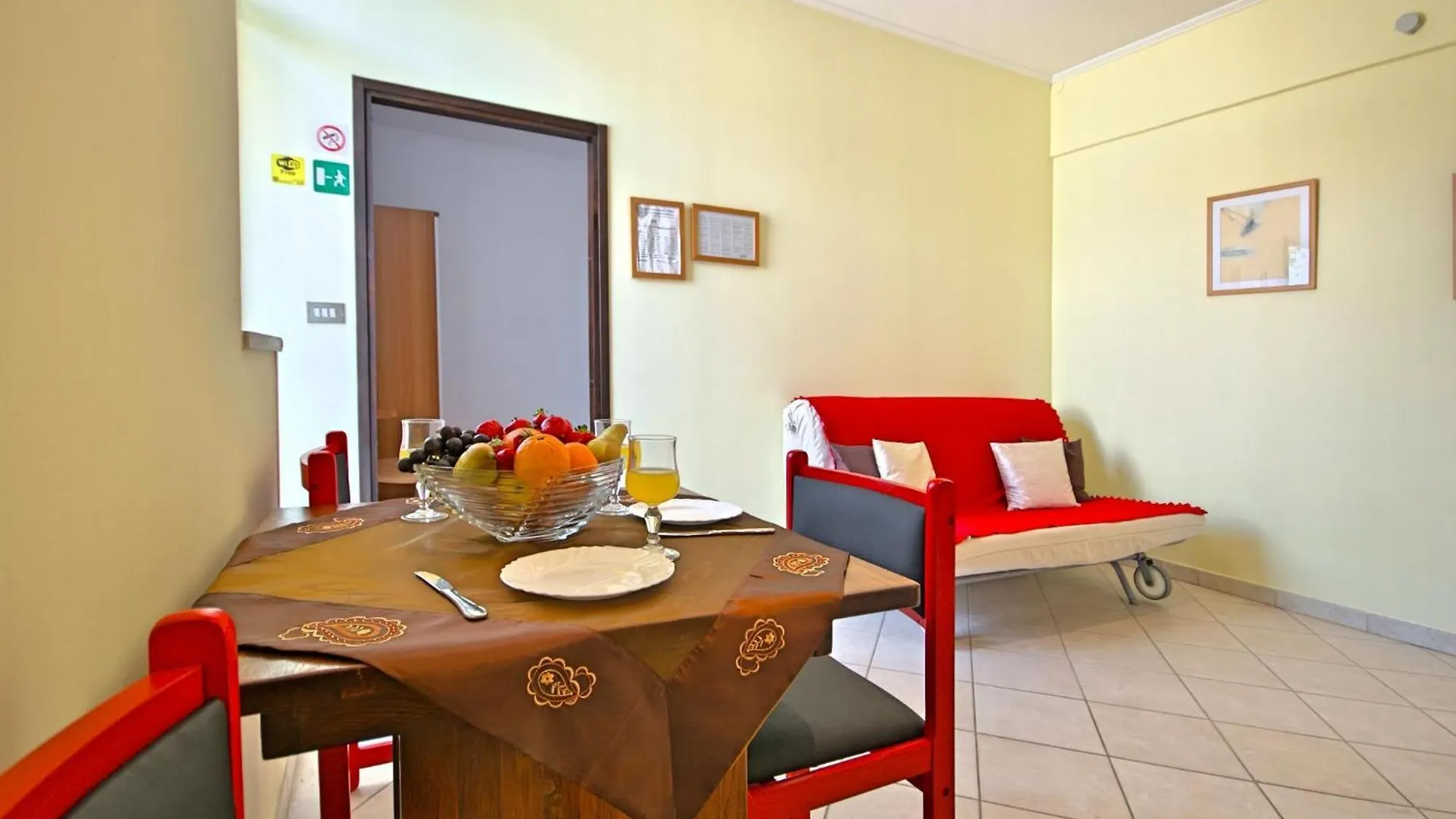 Apartment Nika 5 In Der Residenz Mit Pool Und Whirlpool In Strandnaehe Умаг 0*,  Хорватия
